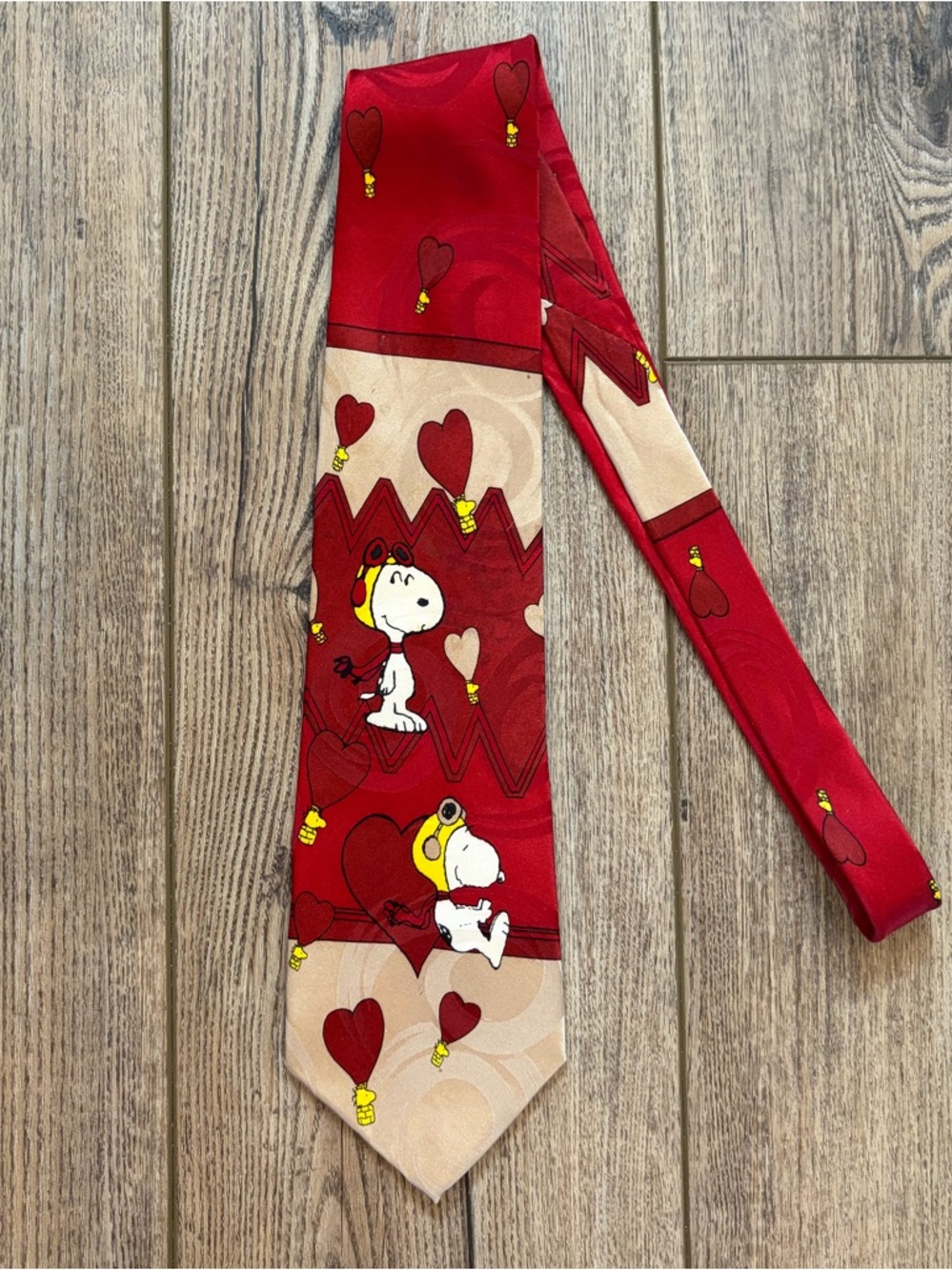 Vintage Snoopy Valentine’s Day Tie Peanuts Hearts Red Novelty Necktie Silk
